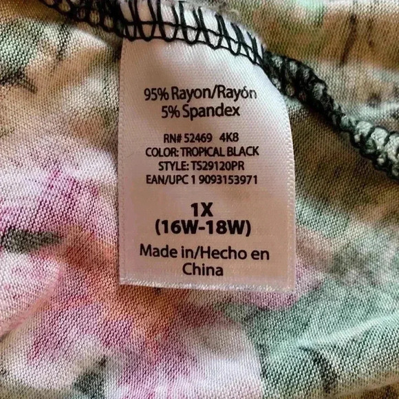 terra & sky tunic style, rayon/spandex, medium weight, floral Summer  top - Picture 5 of 6